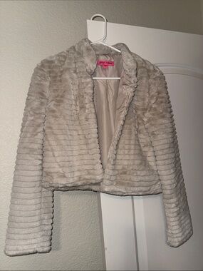Betsey Johnson Plush Faux Fur Cropped Jacket - Light Beige